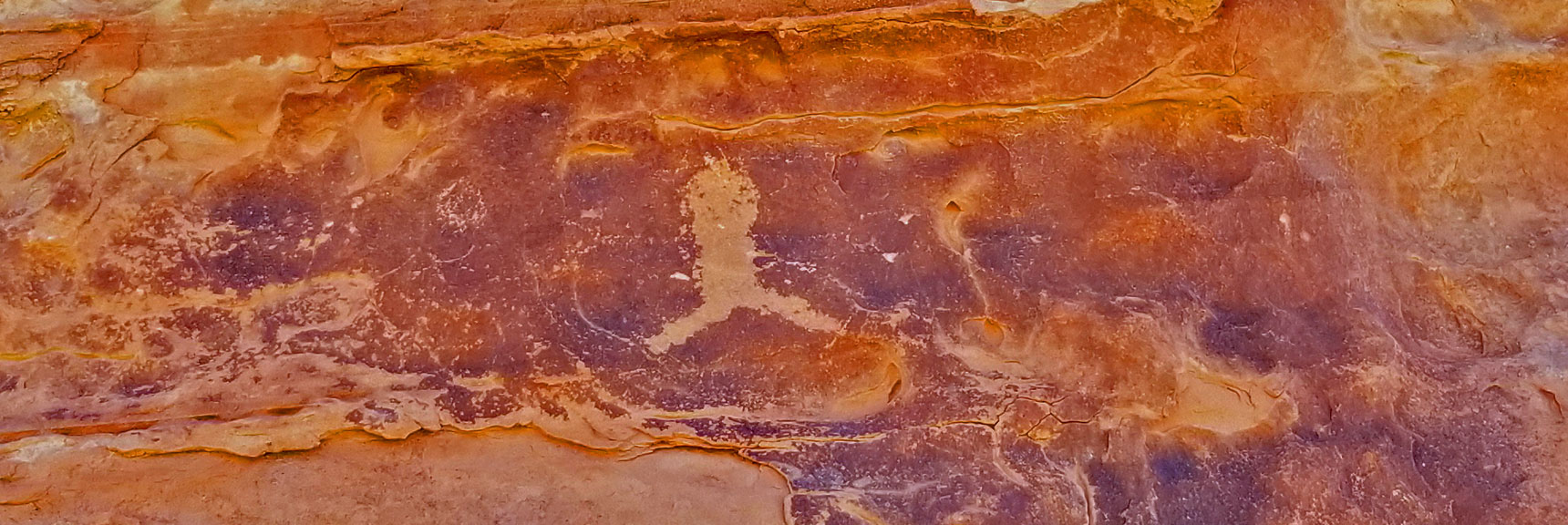 Petroglyphs on Mouse's Tank Trail in Valley of Fire State Park, Nevada, Slide 1