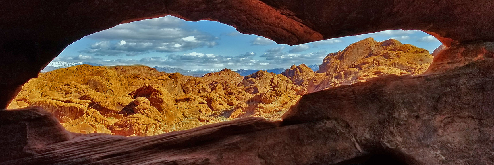 Rock Window View Beyond Mouse's Tank Trail in Valley of Fire State Park, Nevada