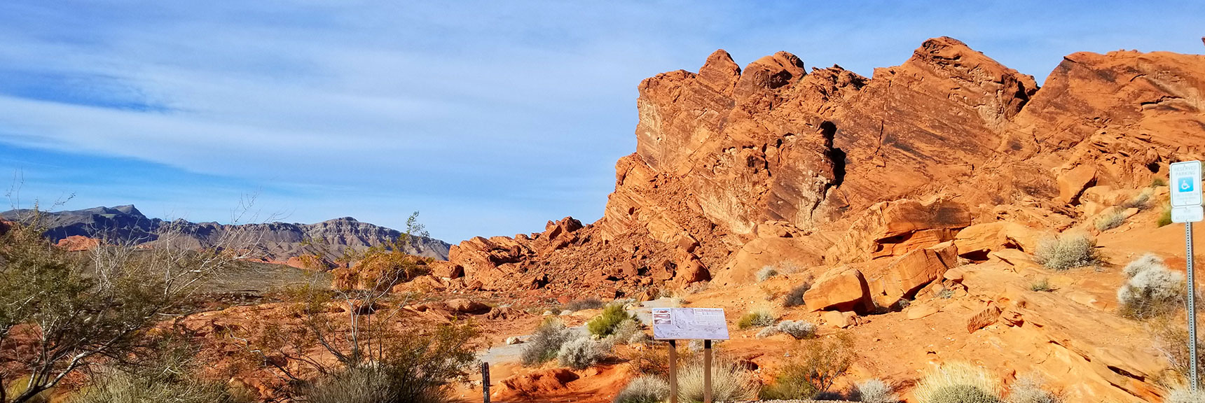 Balancing Rock Trailhead in Valley of Fire State Park, Nevada