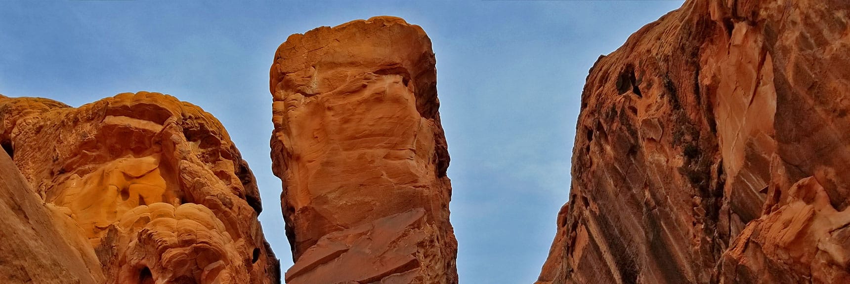 This Huge Pinnacle Was Balanced Impossibly in Fire Canyon in Valley of Fire State Park, Nevada