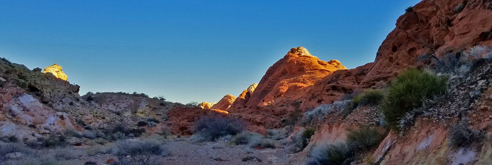 White Domes Coming into View on Prospect Trail in Valley of Fire State Park, Nevada