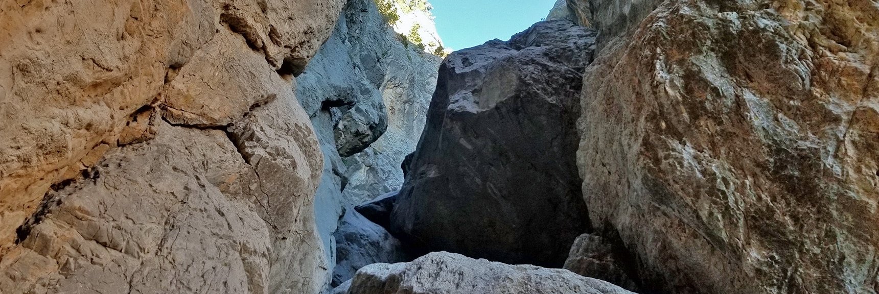 Main Climbing Crack Above Robbers Roost Trail | Robbers Roost and Beyond | Spring Mountains, Nevada