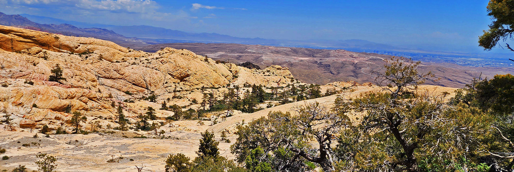 Little Zion Ahead During Descent Along Little Zion Trail. Blue Diamond Hill Background | Little Zion | Rainbow Mountain Wilderness, Nevada