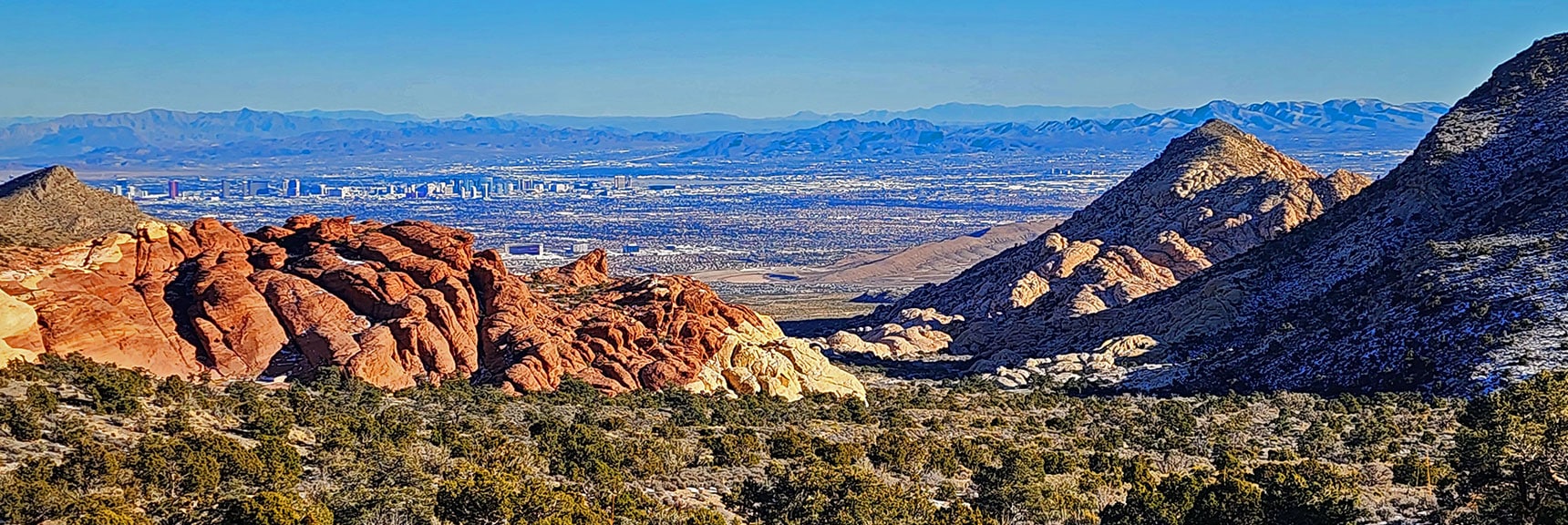 Brownstone Basin Calico Hills (left) Brownstone Basin West Ridge (right). | 3 Basin Circuit | Calico Basin, Brownstone Basin, Red Rock Canyon, Nevada